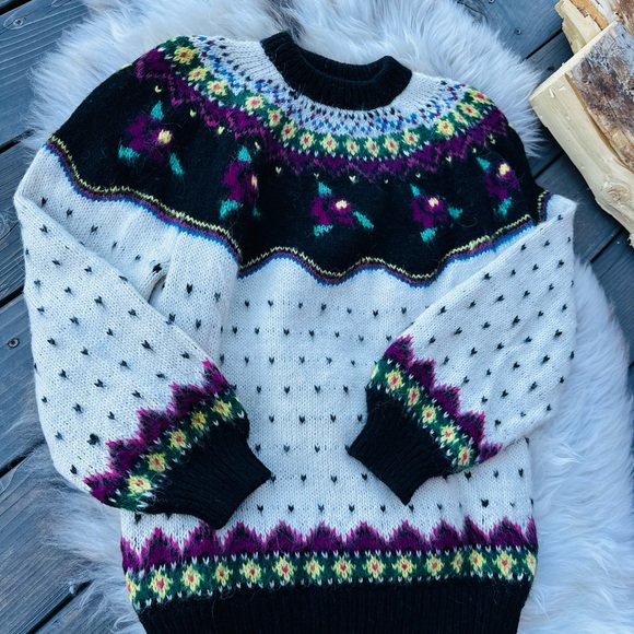Vintage Fair Isle Nordic Sweater - Picture 4 of 10